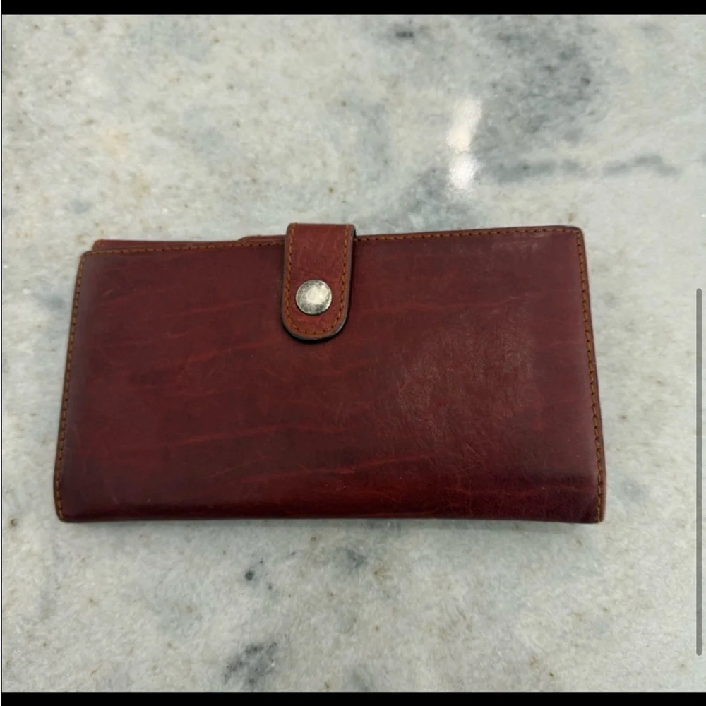 Dior wallet